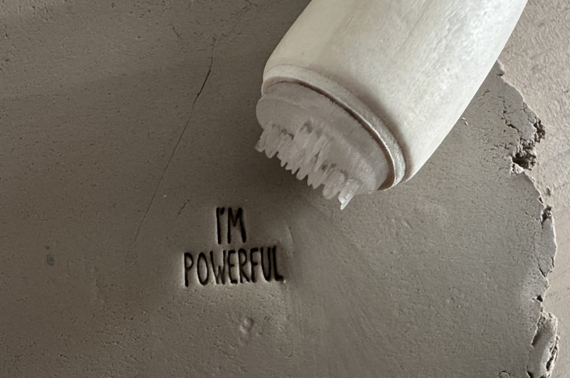 Tampon poterie message I'm powerful