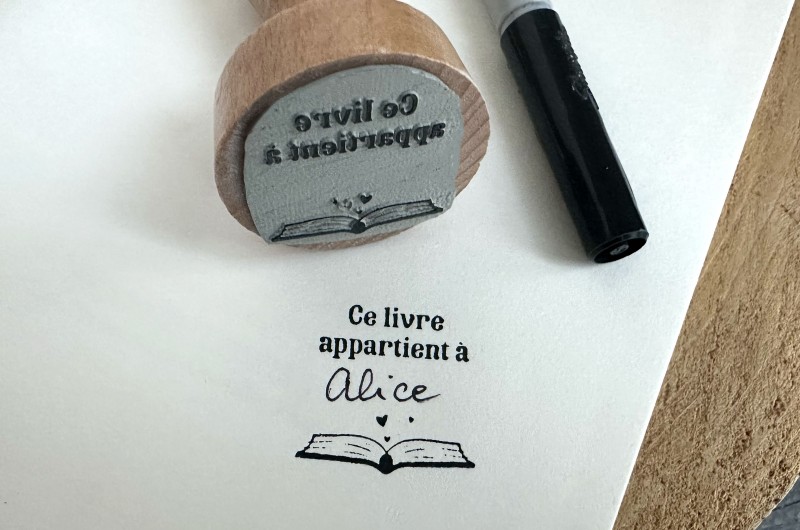 Tampon Ex libris à compléter Livres et coeurs